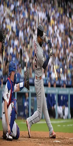 Detroit Tigers player batting